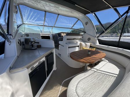 Rinker 350 Express Cruiser image