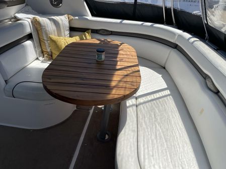 Rinker 350 Express Cruiser image