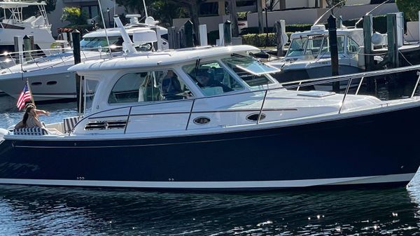 Back Cove 34O