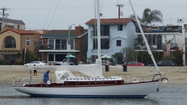 Hinckley Pilot Sloop