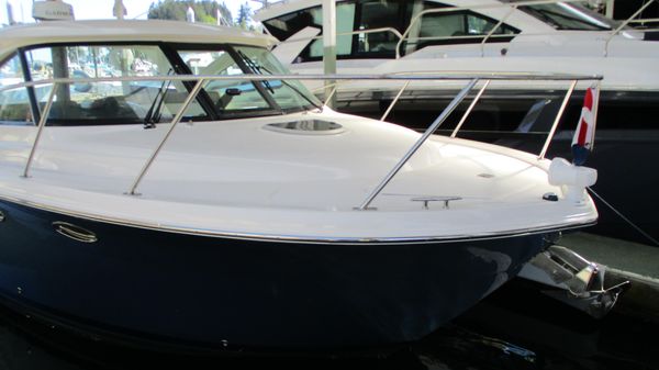 Tiara Yachts 3100 Coronet 