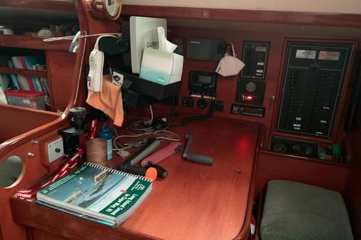 Custom Beneteau Hinckley image