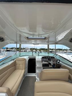 Crownline 350 SY image