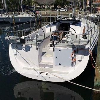 Catalina 425 image