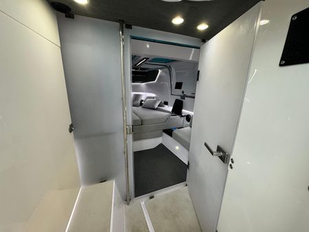 Axopar 37 XC CROSS CABIN image