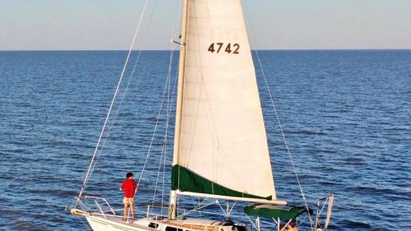 Catalina Sloop 