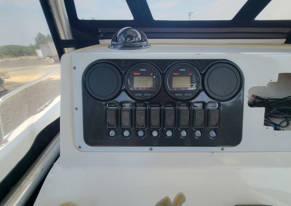 Century 2300-CENTER-CONSOLE image