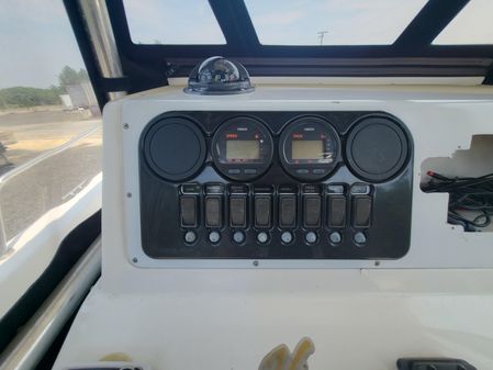 Century 2300-CENTER-CONSOLE image