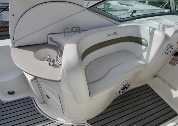 Sea Ray 320 Sundancer image