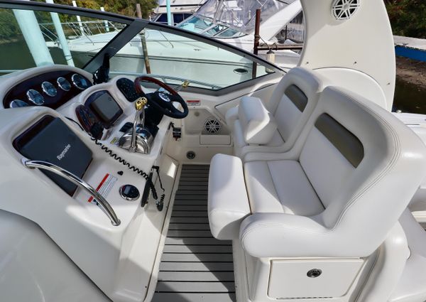 Sea Ray 320 Sundancer image