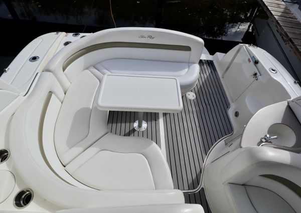 Sea Ray 320 Sundancer image