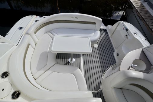 Sea Ray 320 Sundancer image