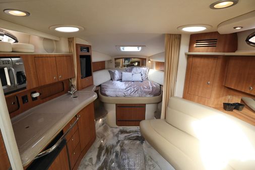 Sea Ray 320 Sundancer image