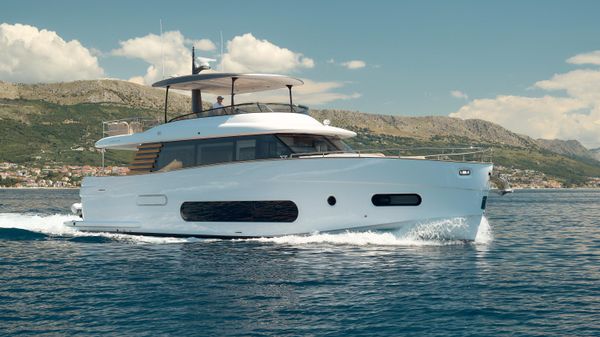 Azimut Magellano 66