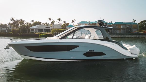 Sea Ray Sundancer 370 OB