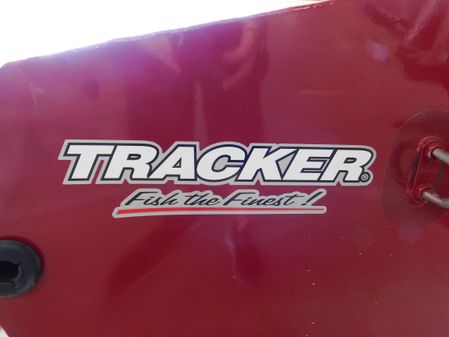 Tracker Pro Team 175 TF image