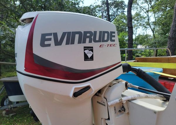 Boston-whaler 17-MONTAUK-2015-E-TEC-90-TEAK image