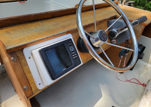 Boston-whaler 17-MONTAUK-2015-E-TEC-90-TEAK image