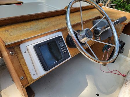 Boston-whaler 17-MONTAUK-2015-E-TEC-90-TEAK image