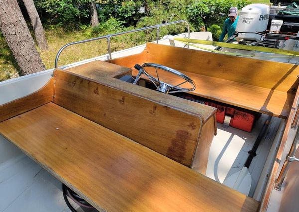 Boston-whaler 17-MONTAUK-2015-E-TEC-90-TEAK image