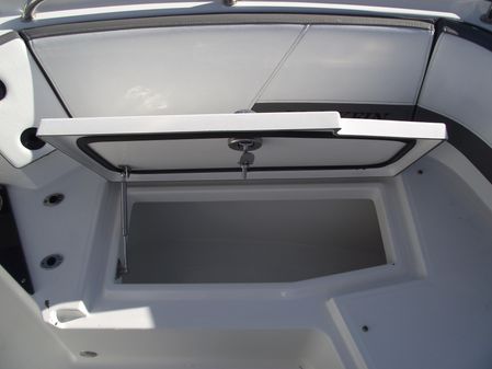 Blackfin 242 CC image