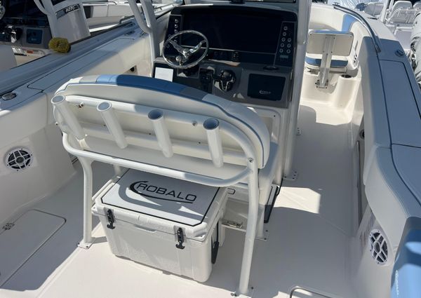 Robalo R250-CENTER-CONSOLE image