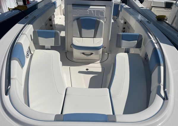 Robalo R250-CENTER-CONSOLE image