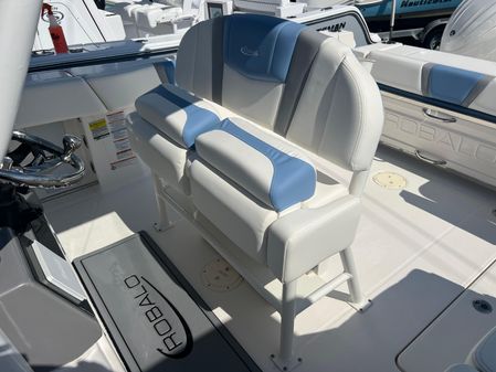 Robalo R250-CENTER-CONSOLE image