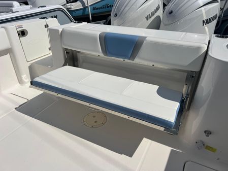 Robalo R250-CENTER-CONSOLE image