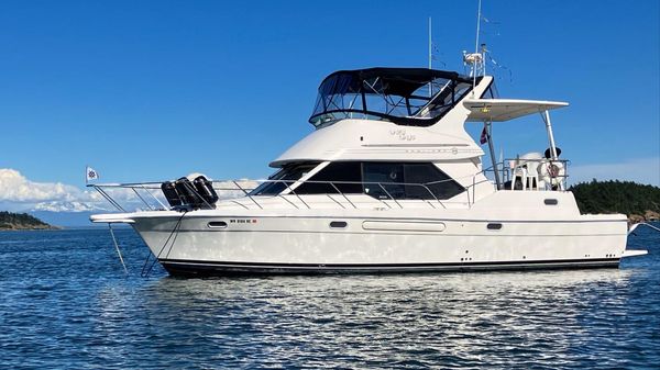 Bayliner 4087 with BOW THRUSTER 
