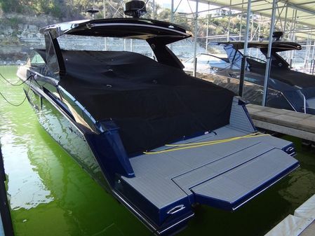 Cruisers Yachts 38 GLS I/O image