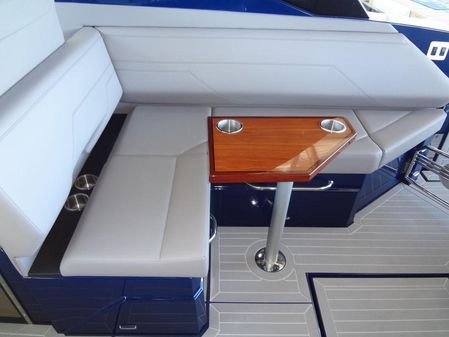 Cruisers Yachts 38 GLS I/O image