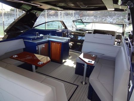Cruisers Yachts 38 GLS I/O image