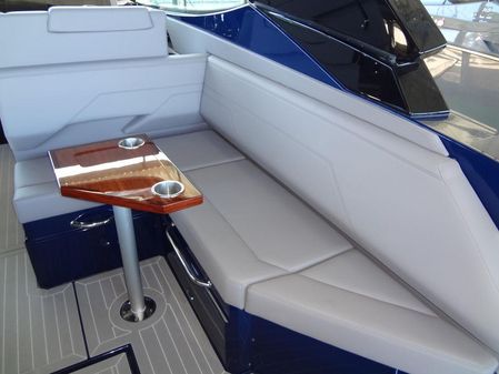 Cruisers Yachts 38 GLS I/O image