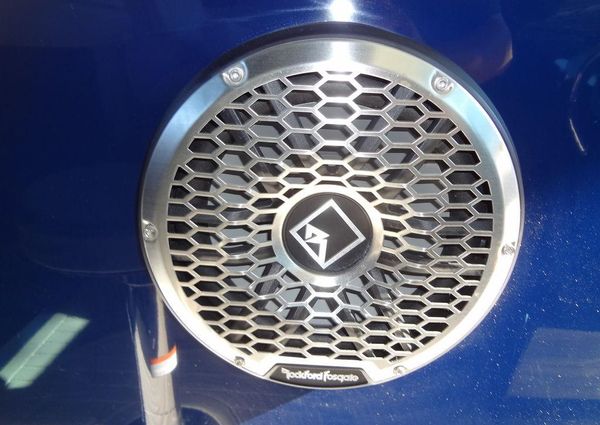 Cruisers Yachts 38 GLS I/O image