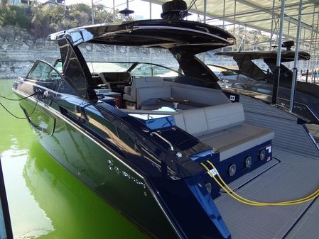 Cruisers Yachts 38 GLS I/O image