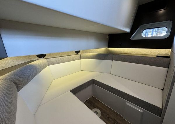 Cruisers Yachts 38 GLS I/O image