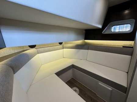 Cruisers Yachts 38 GLS I/O image