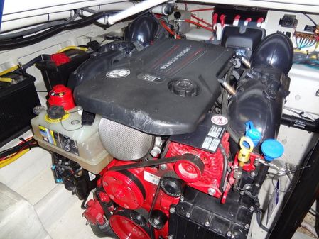 Cruisers Yachts 38 GLS I/O image