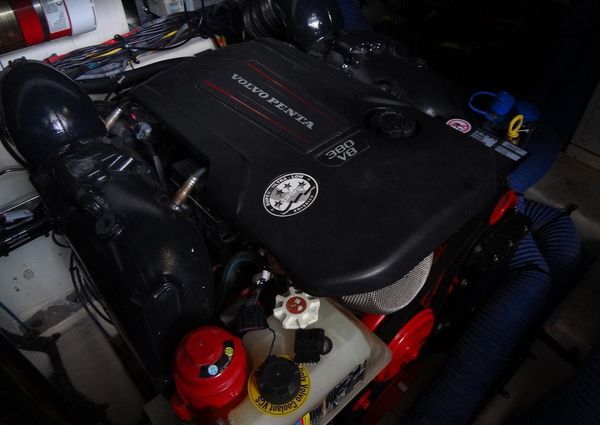 Cruisers Yachts 38 GLS I/O image