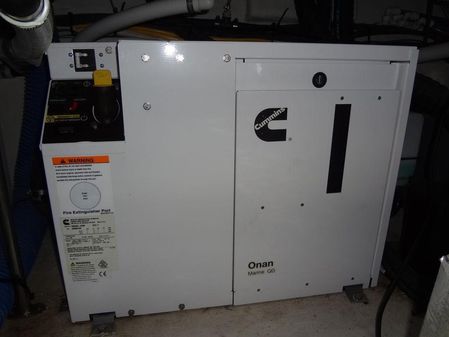 Cruisers Yachts 38 GLS I/O image