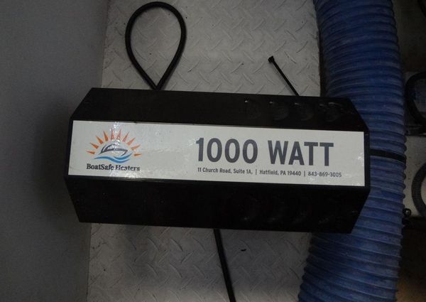 Cruisers Yachts 38 GLS I/O image