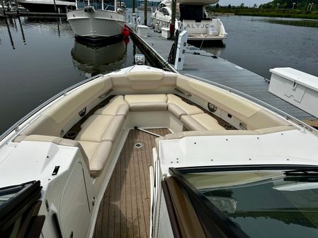 Formula 330 Crossover Bowrider image