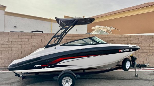 Yamaha Boats AR190 