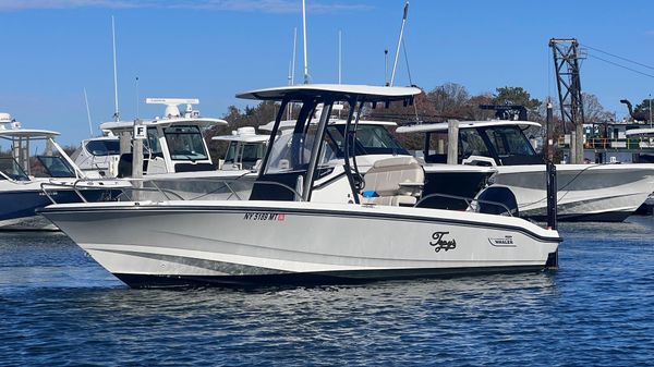 Boston Whaler 220 Dauntless 