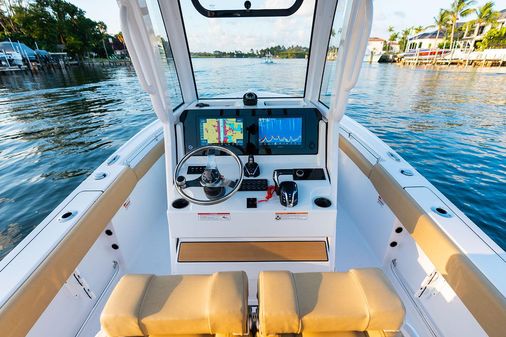 Sportsman OPEN-212-CENTER-CONSOLE image