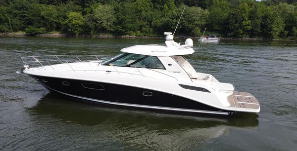 Sea Ray 450 Sundancer image
