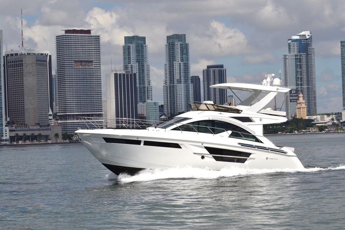 2017 Cruisers Yachts 2017 Cruisers Yachts
