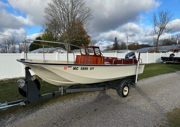 Boston-whaler NAUSET-17 image