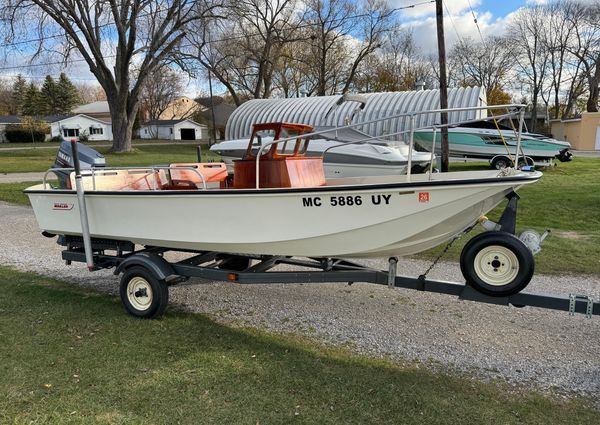 Boston-whaler NAUSET-17 image